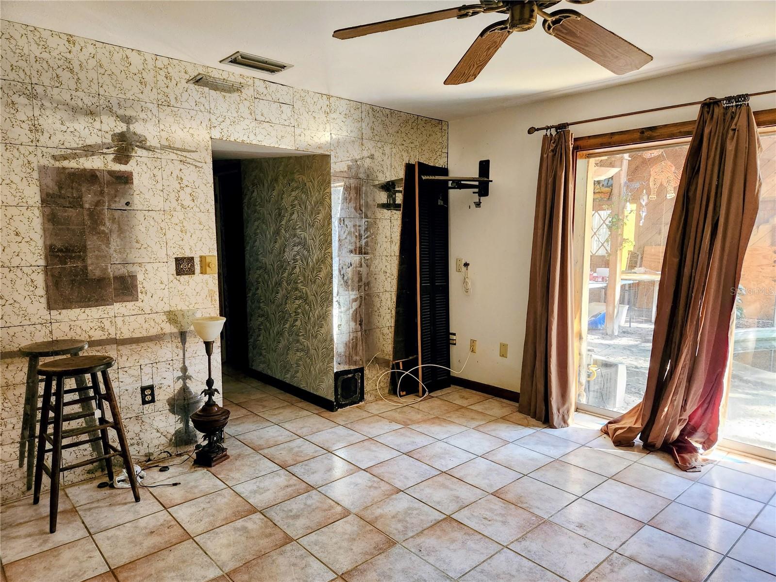 SOUTH VENICE - Residential