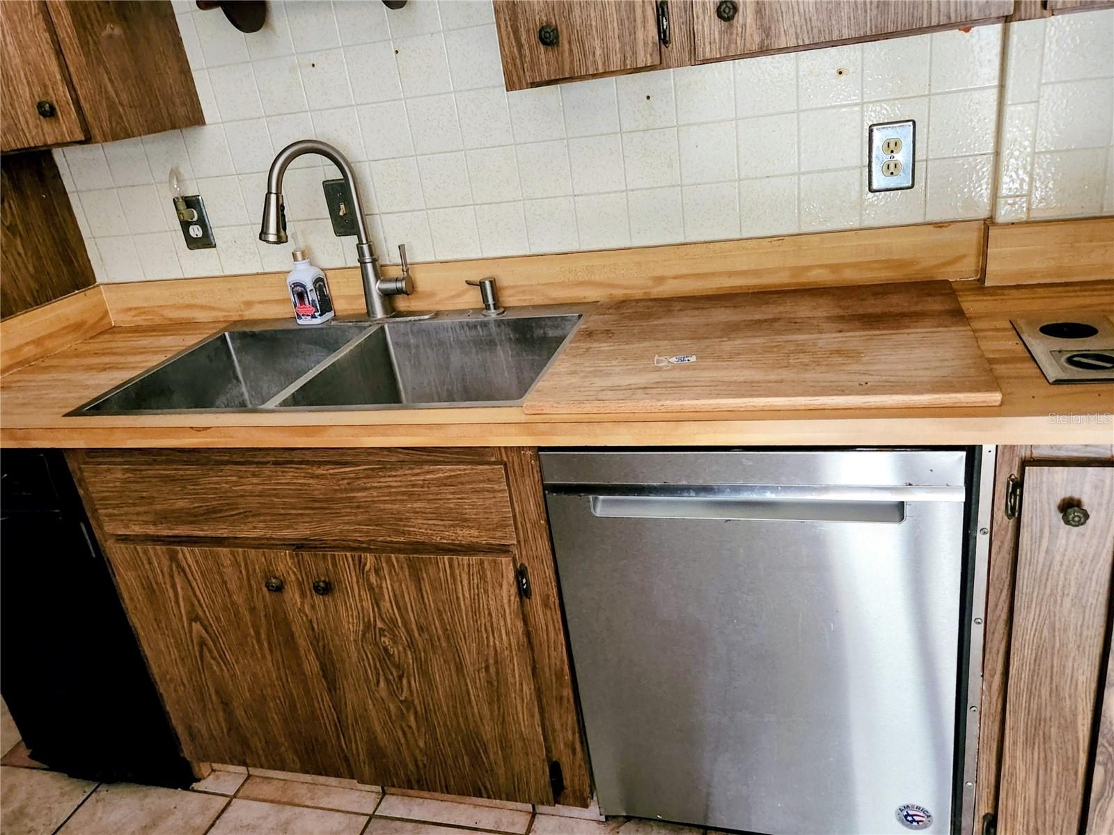 SOUTH VENICE - Residential