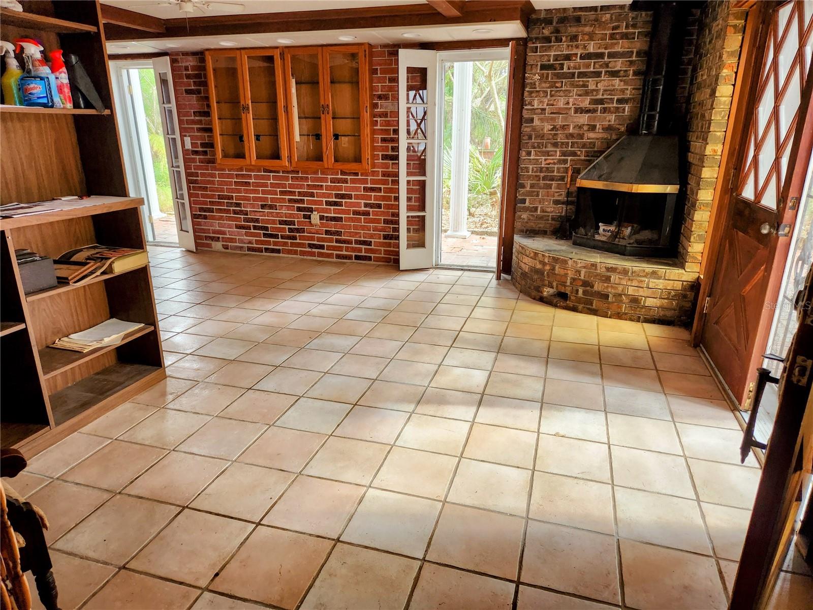 SOUTH VENICE - Residential