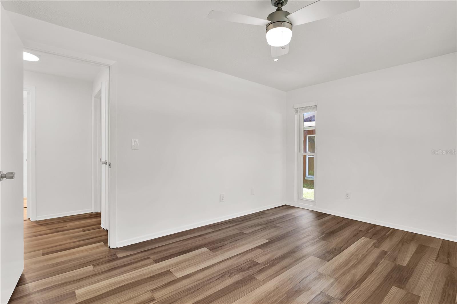 LARGO LAKE VILLAS - Residential