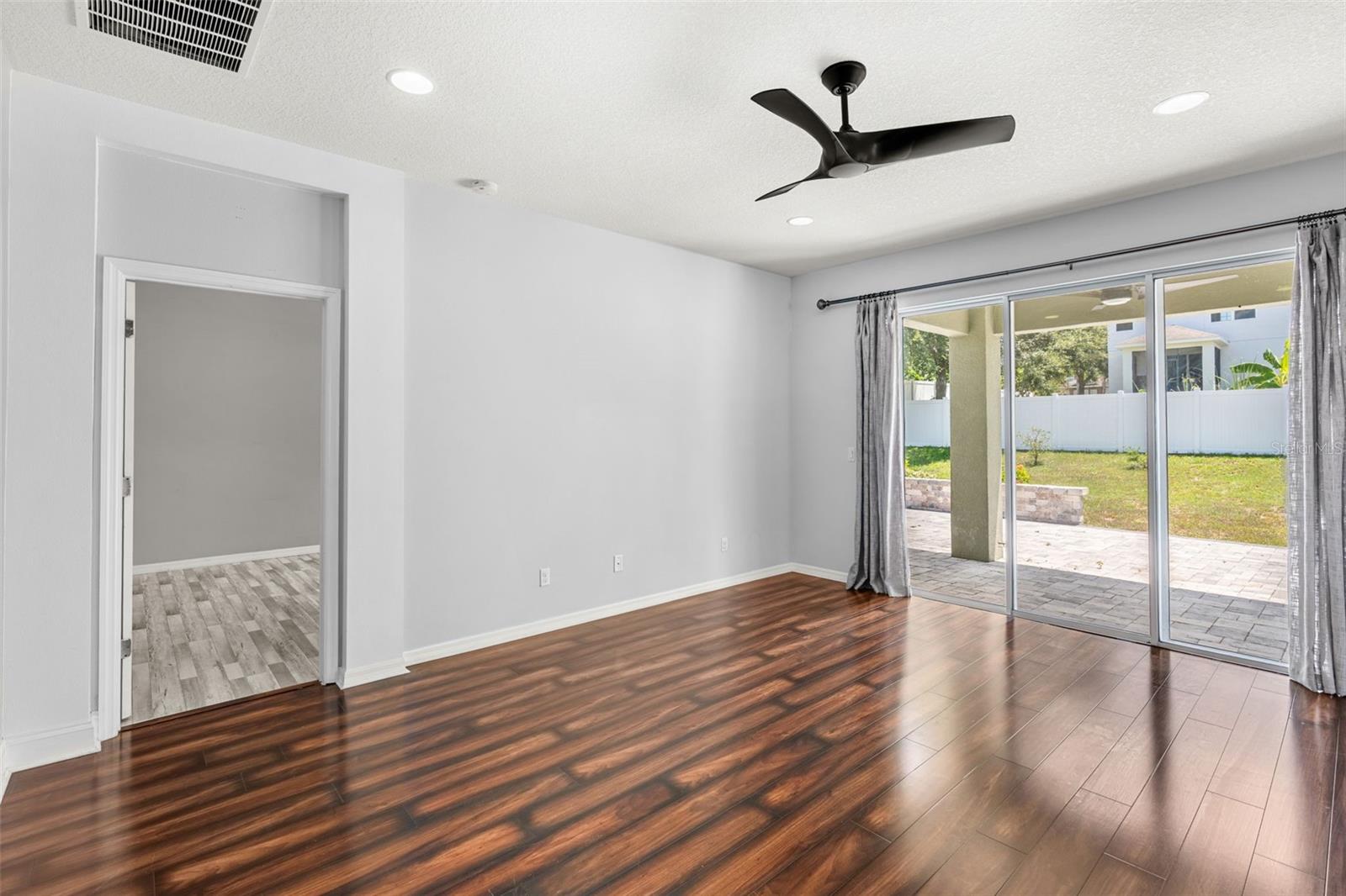 HAMMOCK POINTE - Residential Lease