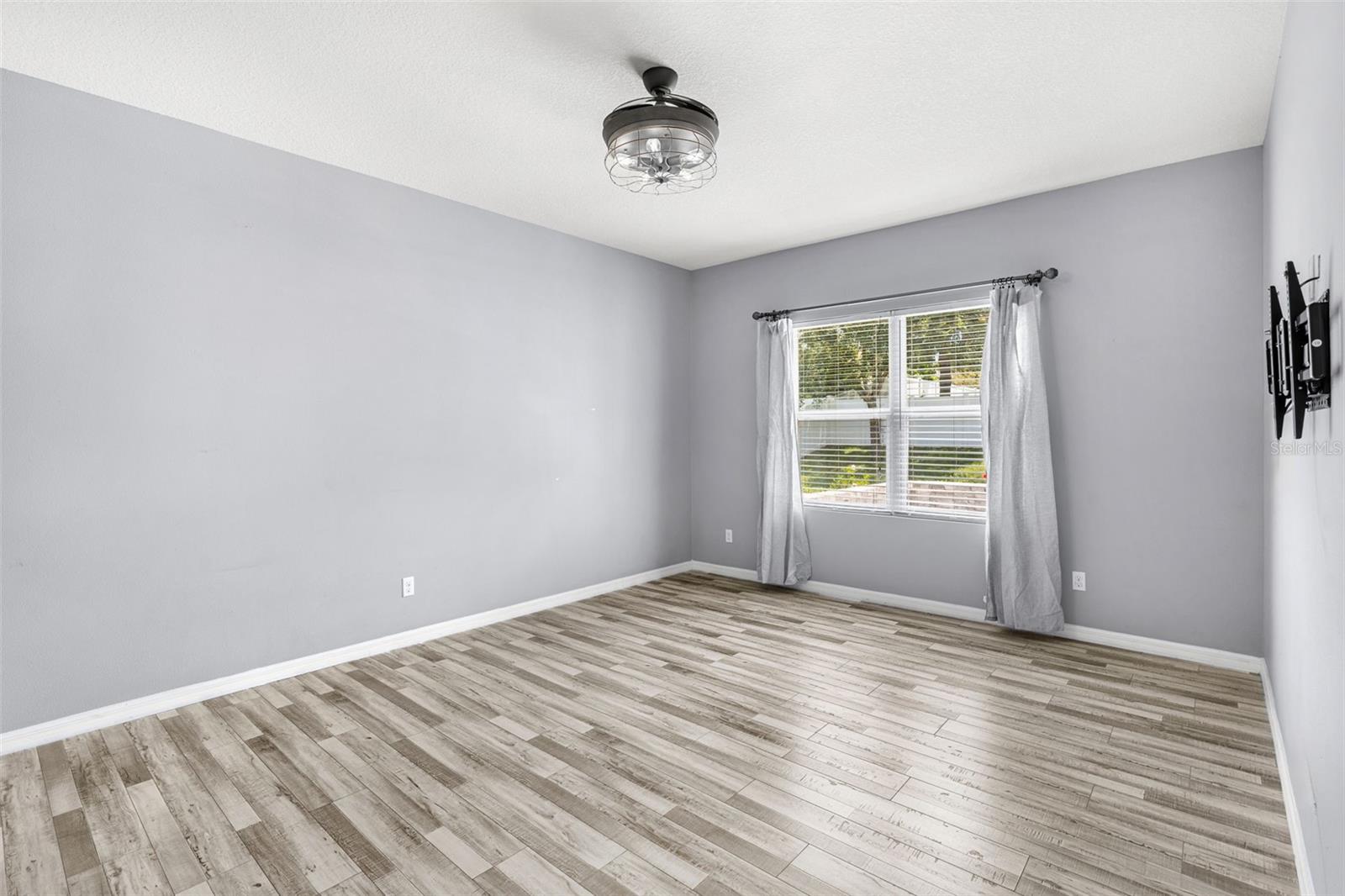 HAMMOCK POINTE - Residential Lease