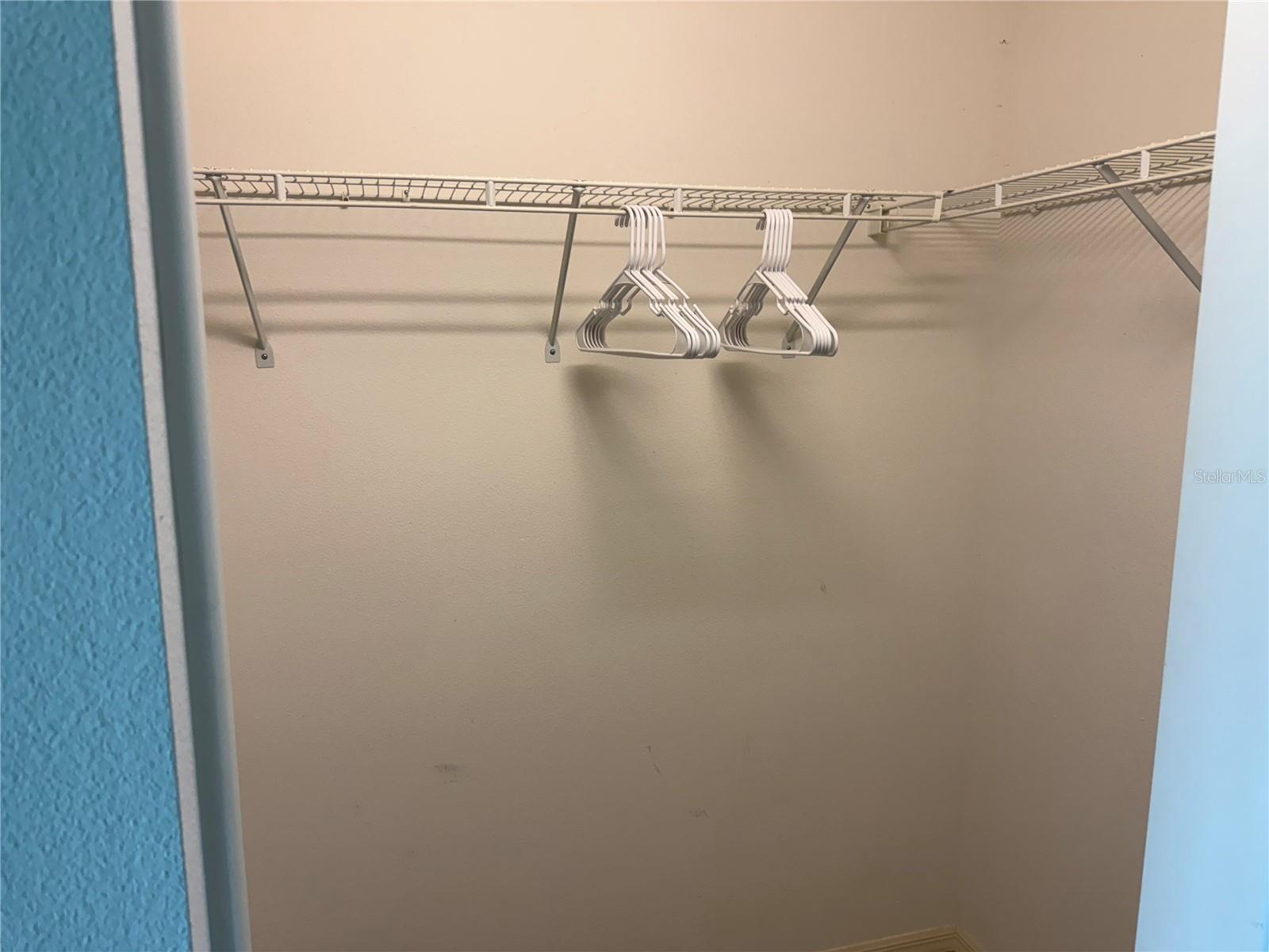 VERANDA 2 AT HERITAGE OAKS - Residential Lease