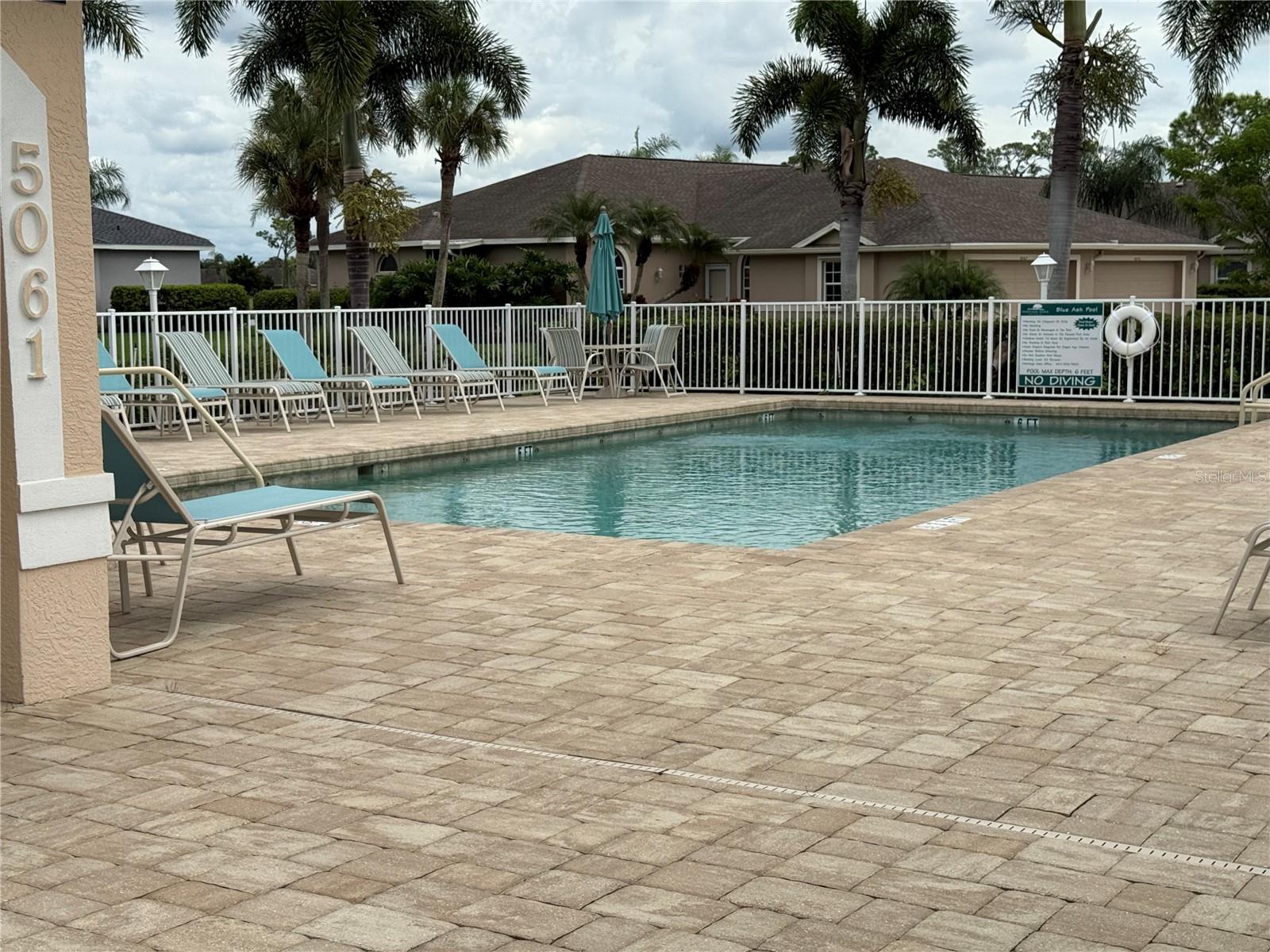 VERANDA 2 AT HERITAGE OAKS - Residential Lease