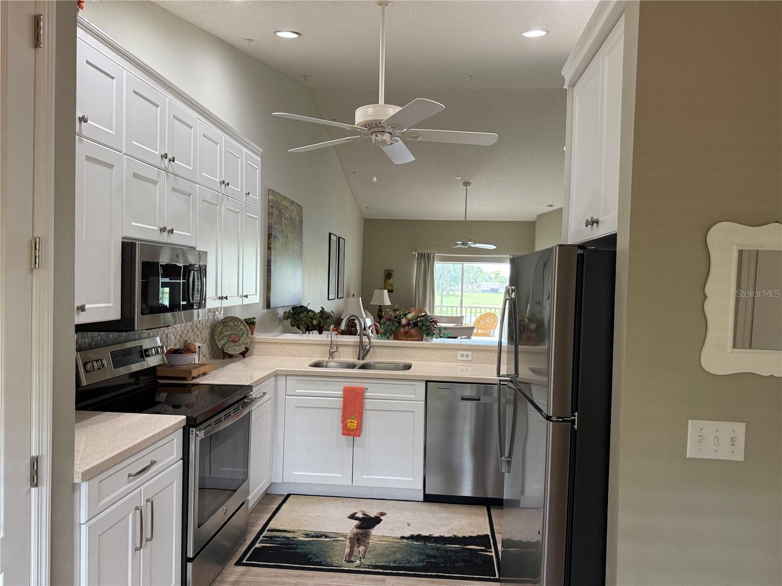 VERANDA 2 AT HERITAGE OAKS - Residential Lease