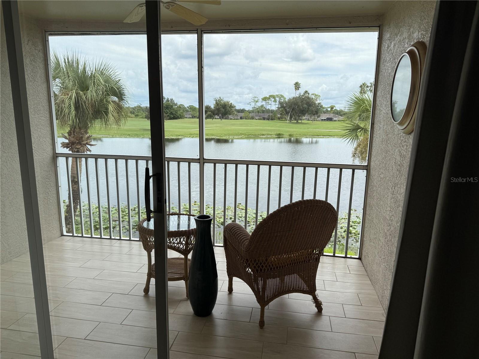 VERANDA 2 AT HERITAGE OAKS - Residential Lease