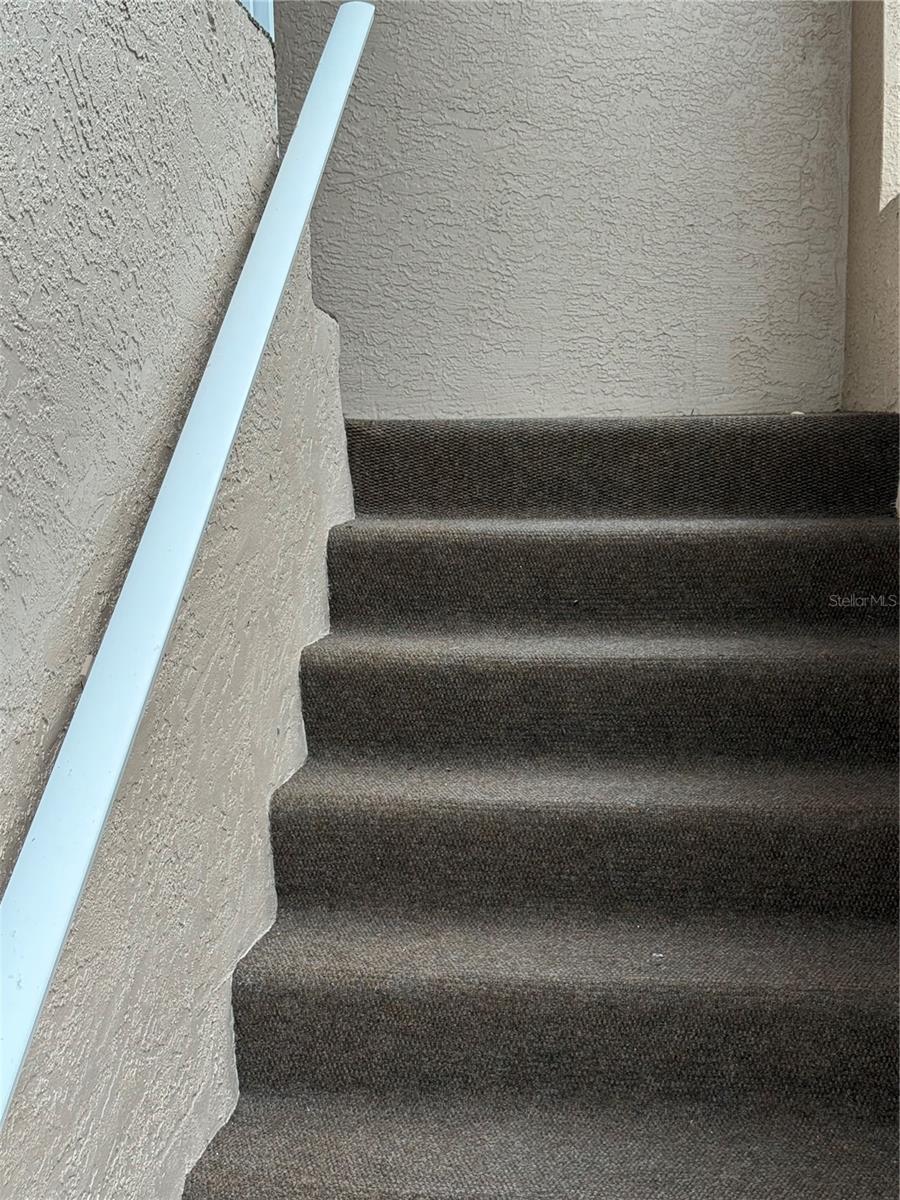 VERANDA 2 AT HERITAGE OAKS - Residential Lease