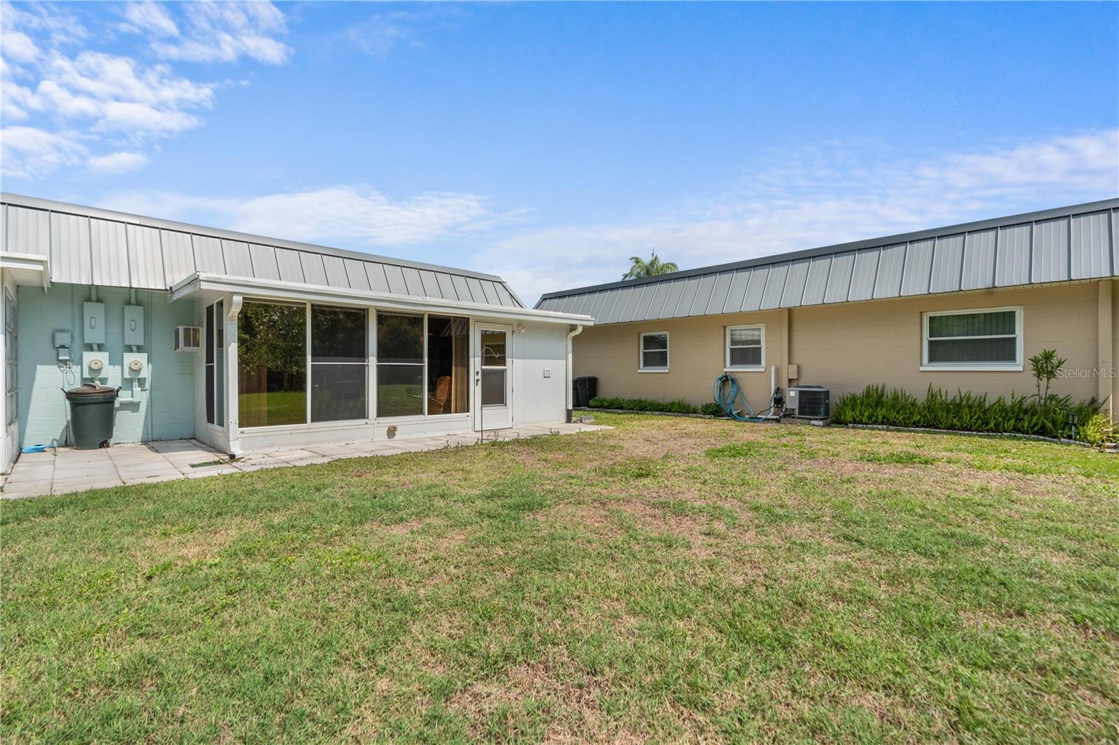 PARADISE POINTE WEST - Residential