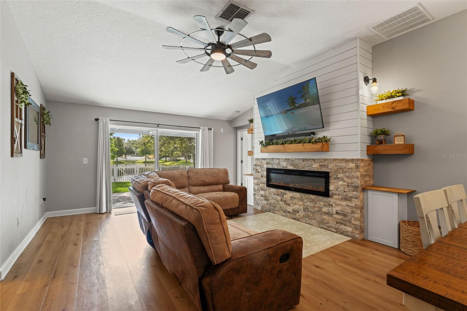 VERANDAHS - Residential