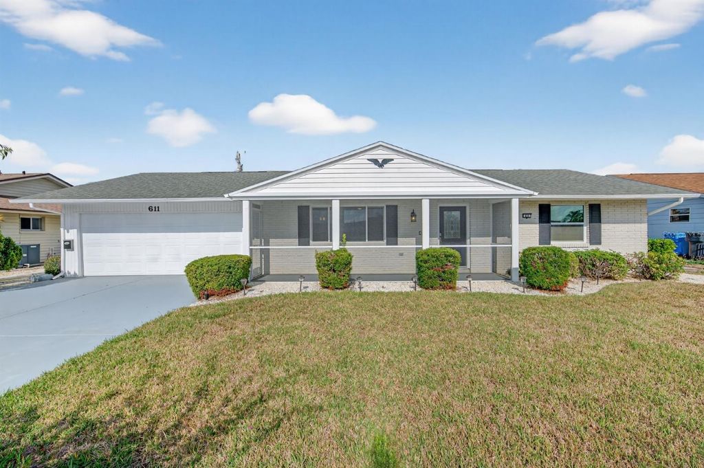 Photo of 611 Fox Hills Drive, Sun City Center, FL 33573 (MLS # TB8444989)