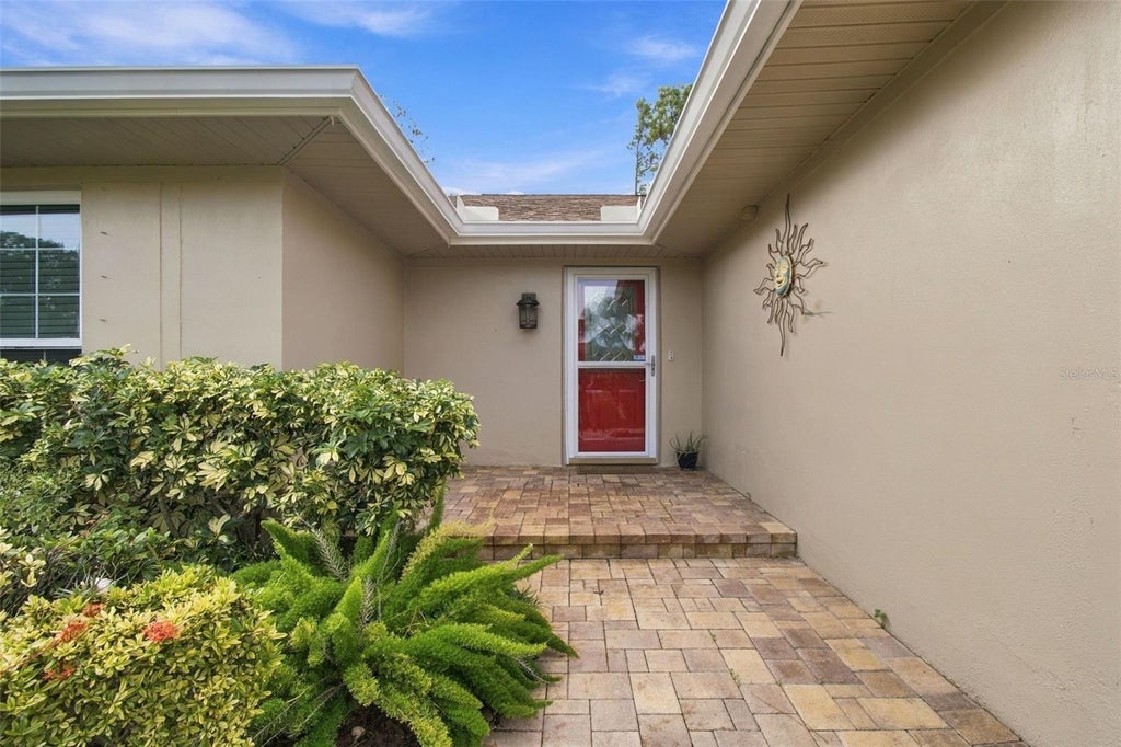 Photo of 2254 Heron Cir, Clearwater, FL 33762 (MLS # TB8551143)