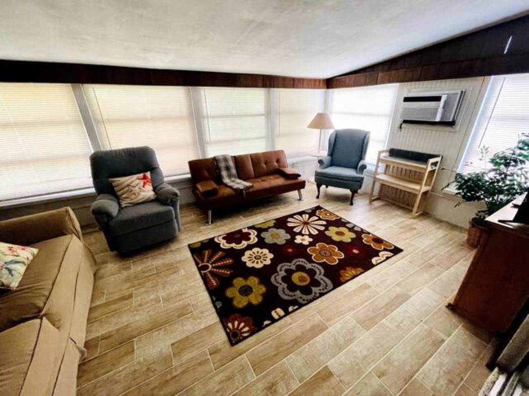 SOUTH GATE RIDGE 04 - Residential Lease