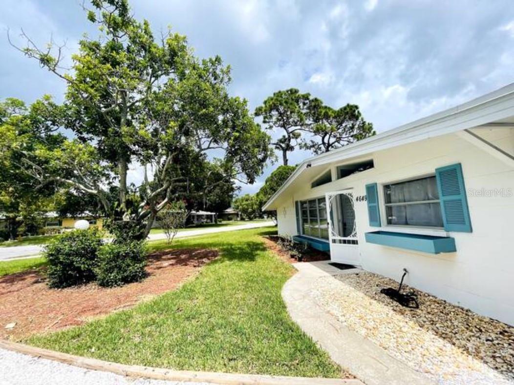 SOUTH GATE RIDGE 04 - Residential Lease