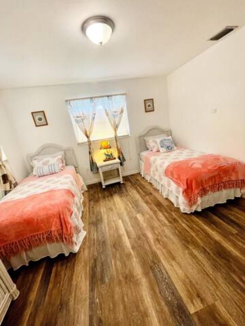 SOUTH GATE RIDGE 04 - Residential Lease