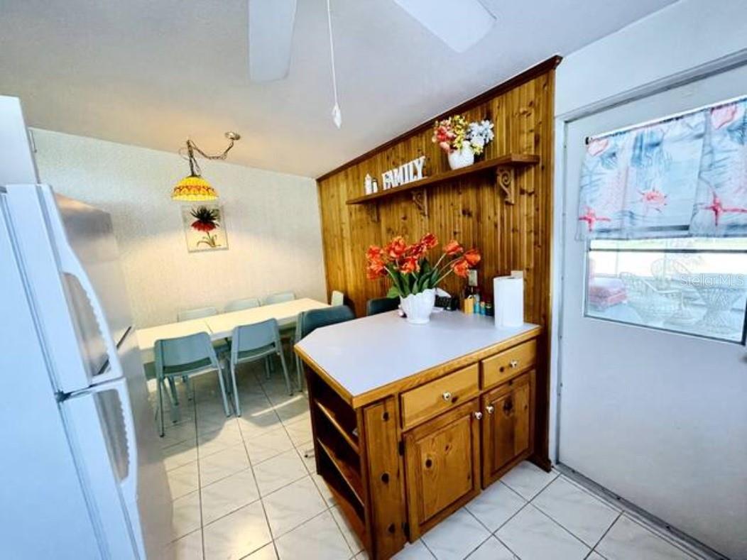 SOUTH GATE RIDGE 04 - Residential Lease