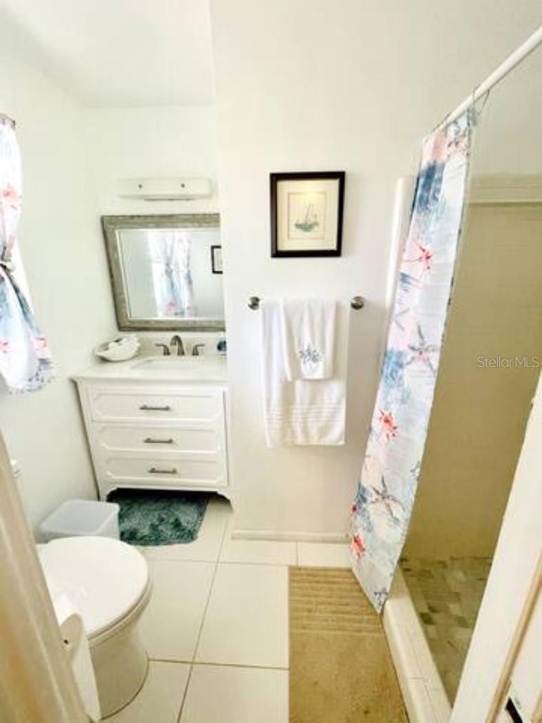 SOUTH GATE RIDGE 04 - Residential Lease