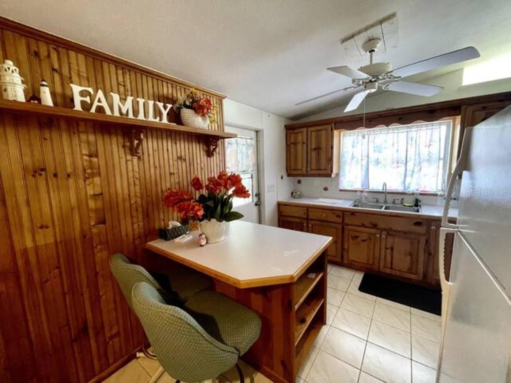 SOUTH GATE RIDGE 04 - Residential Lease