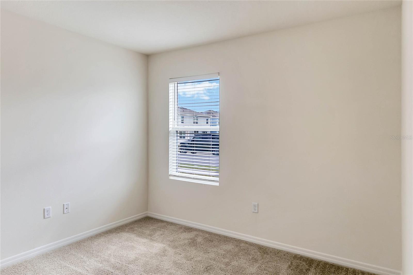 FOREST LAKE PH 1 - Residential Lease