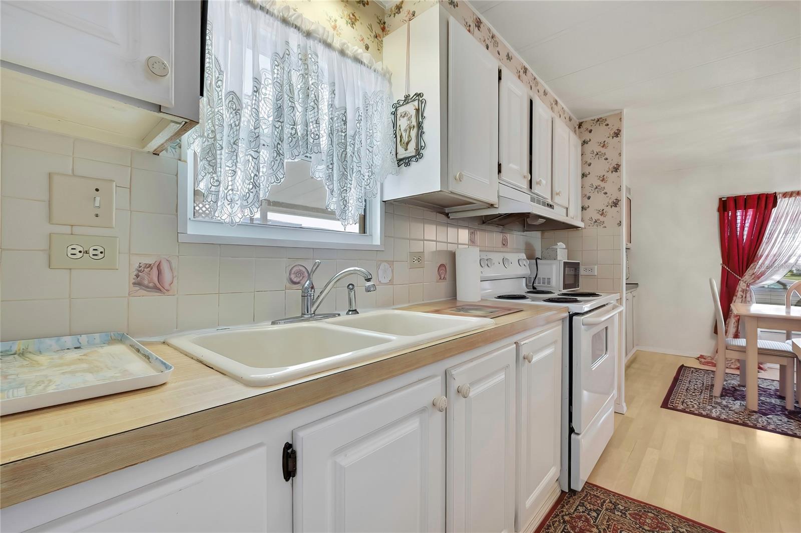 TANGLEWOOD MOBILE VILLAGE - Residential