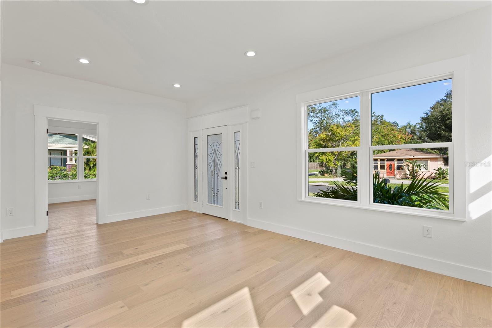1001 E NEW ORLEANS AVENUE