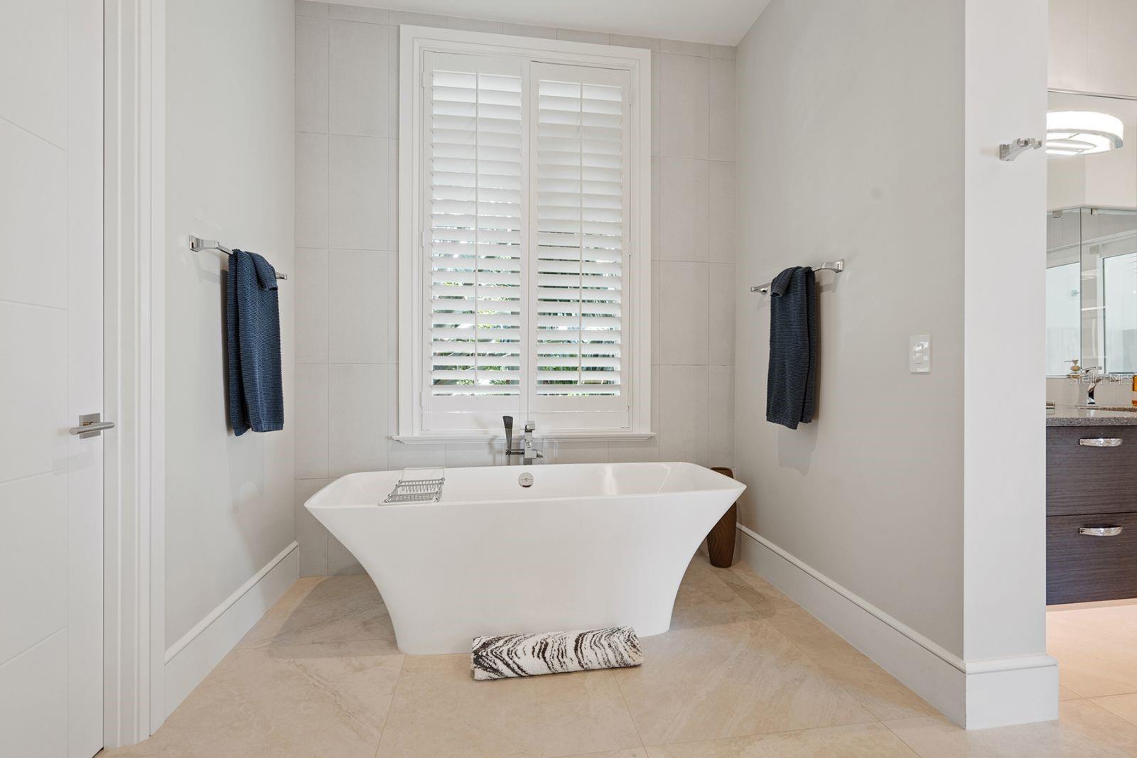 COUNTRY CLUB SHORES, UNIT 5, SEC 3 - Residential