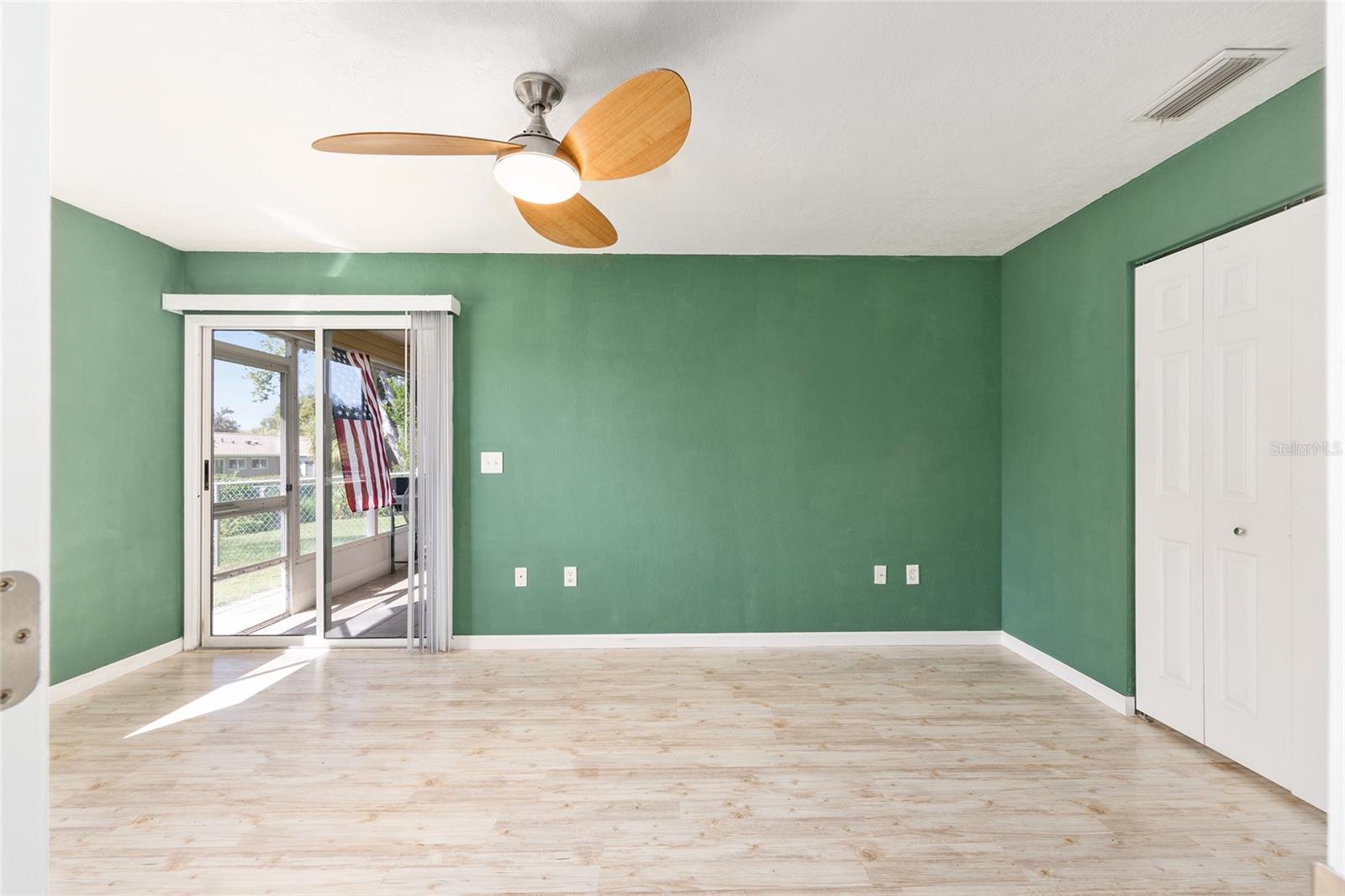 OAK RUN - Residential
