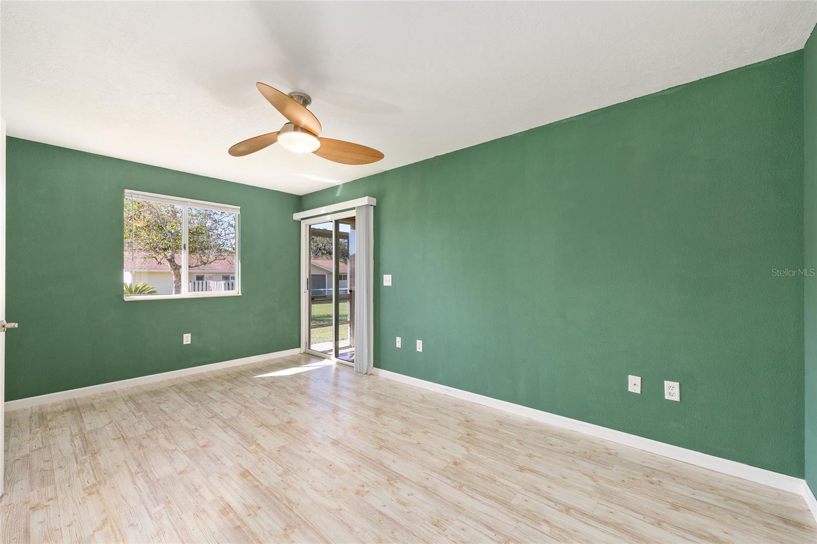 OAK RUN - Residential