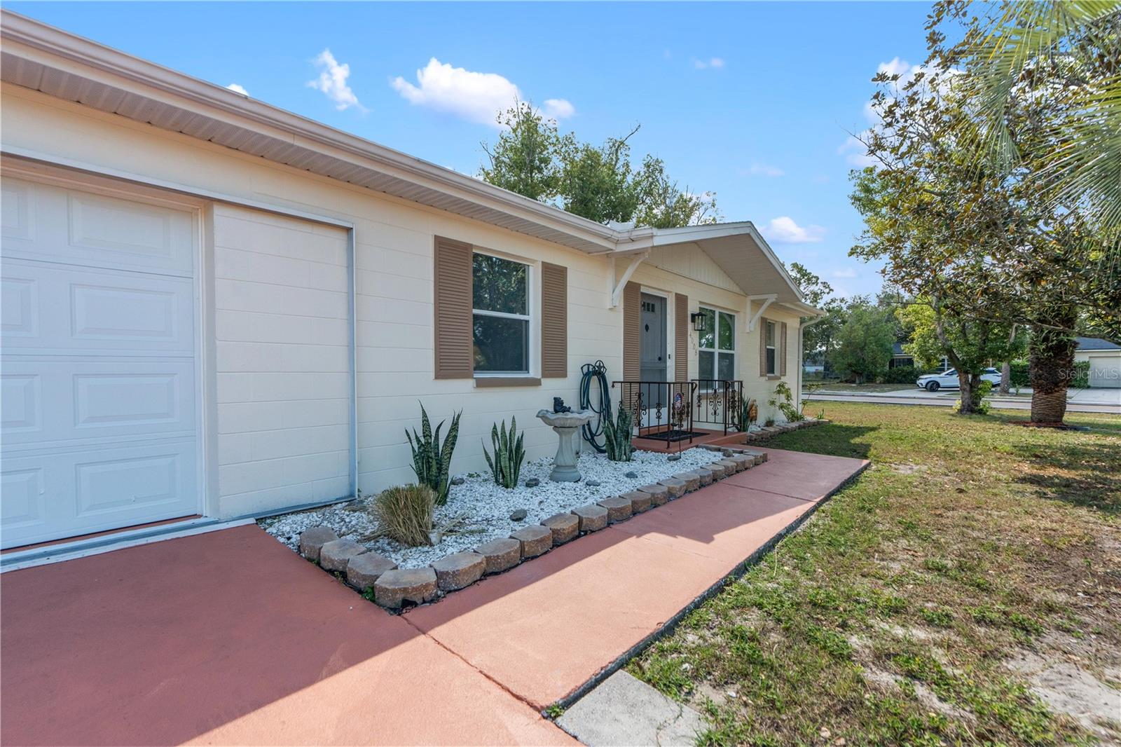 SPRING HILL - Residential