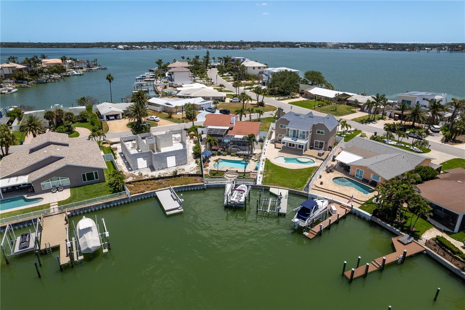 BELLEVUE ESTATES ISLAND 1ST ADD - Residential