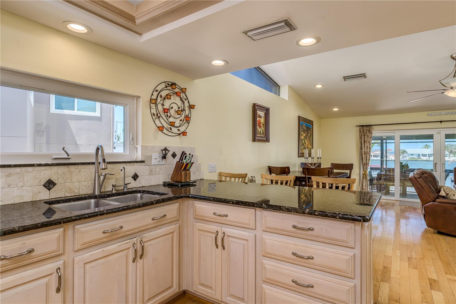 BELLEVUE ESTATES ISLAND 1ST ADD - Residential