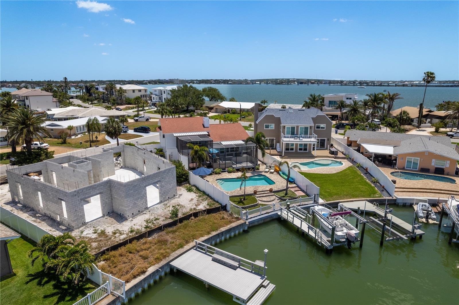 BELLEVUE ESTATES ISLAND 1ST ADD - Residential