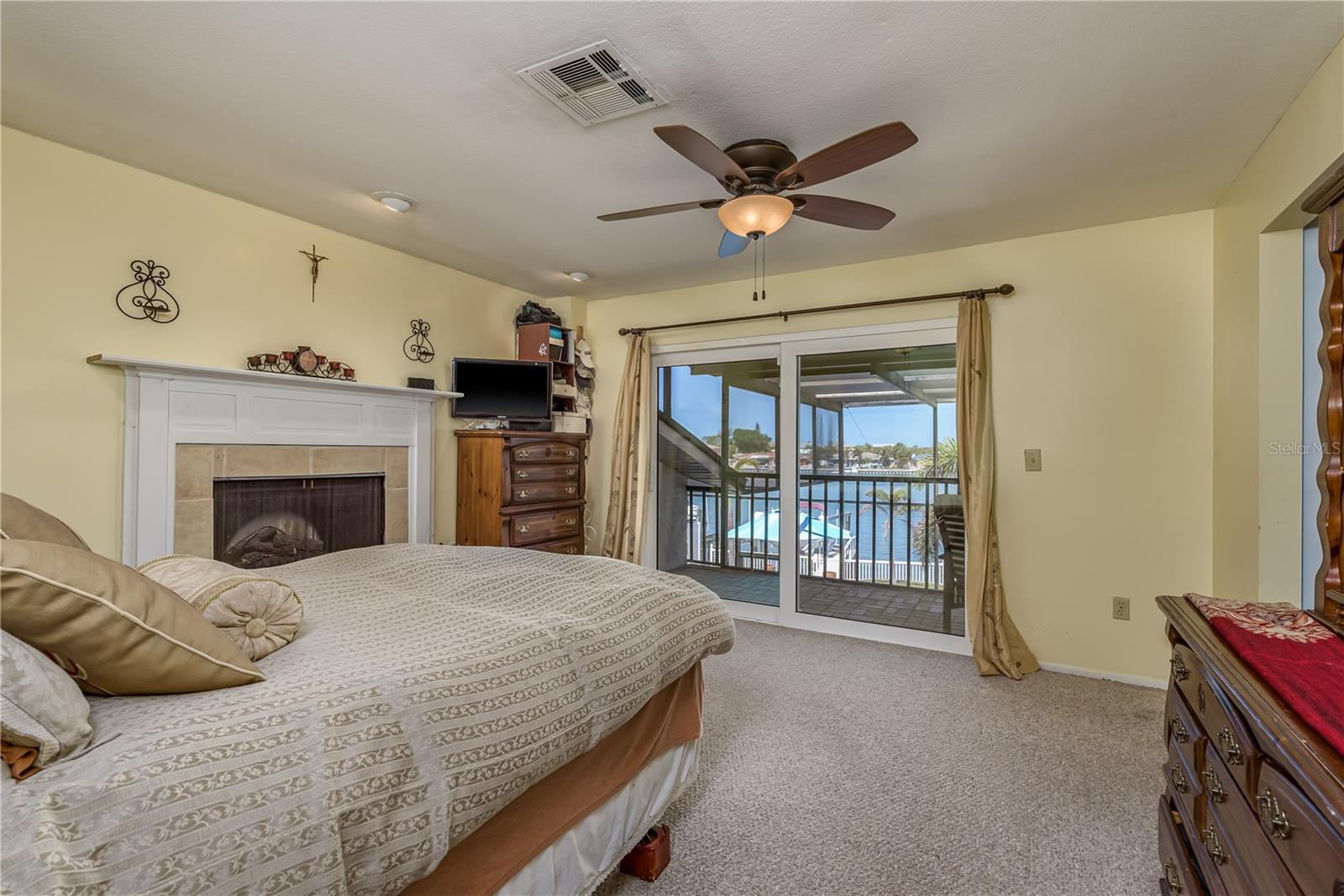 BELLEVUE ESTATES ISLAND 1ST ADD - Residential