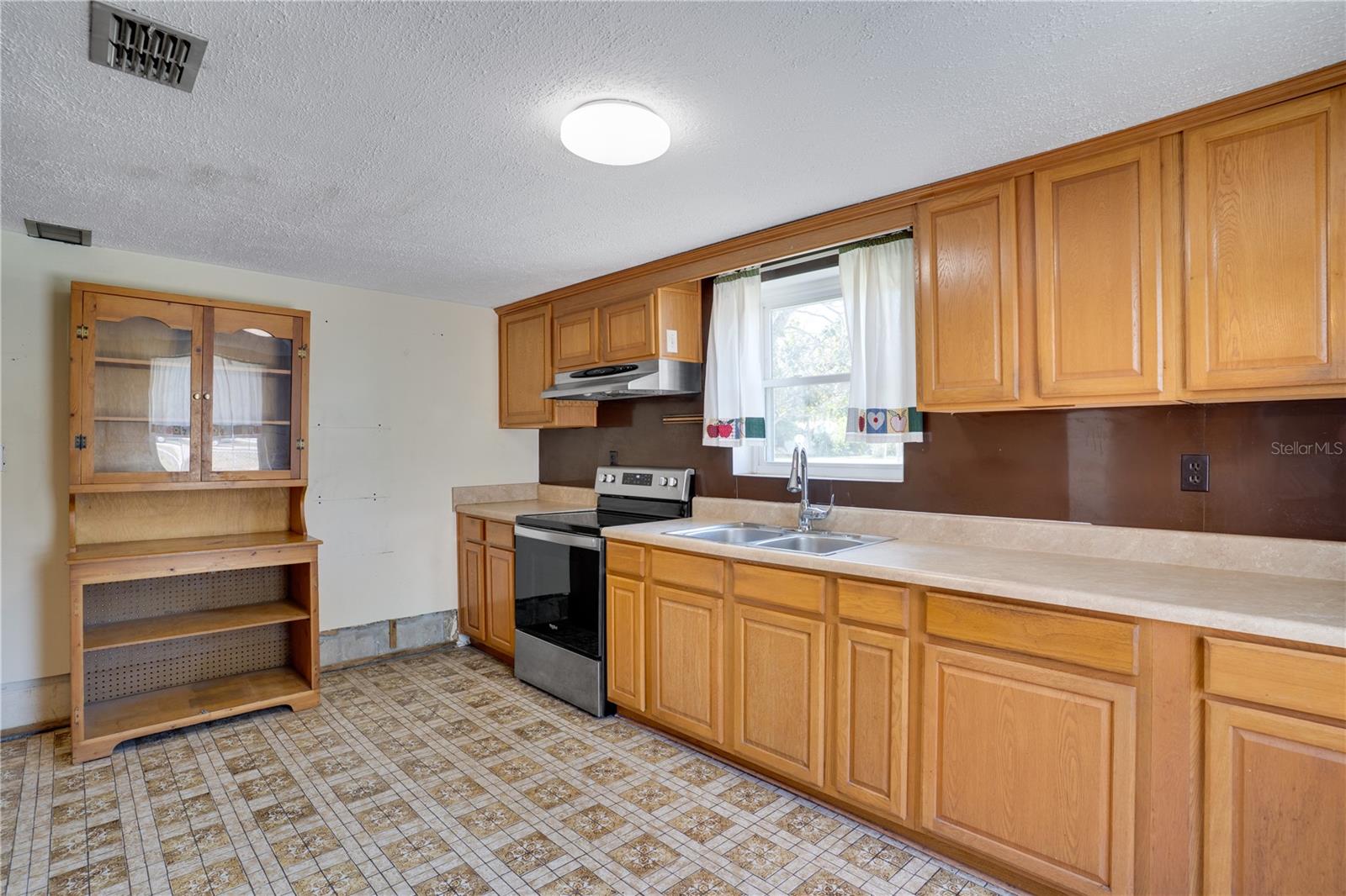 EDGEMOOR ESTATES - Residential