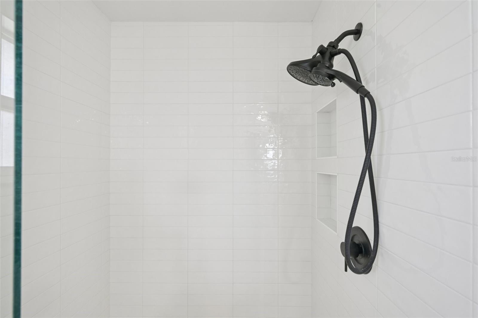 DEER HOLLOW - Residential