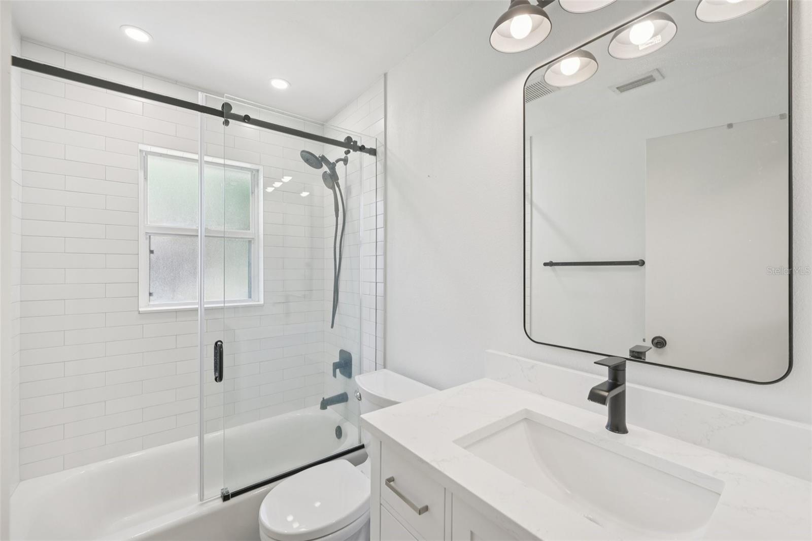 DEER HOLLOW - Residential