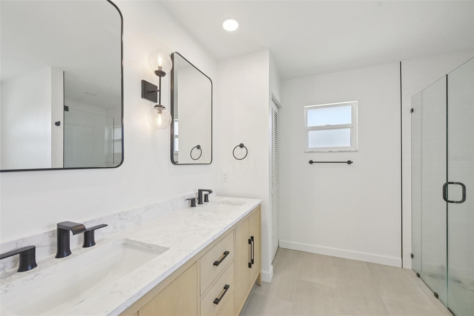 DEER HOLLOW - Residential