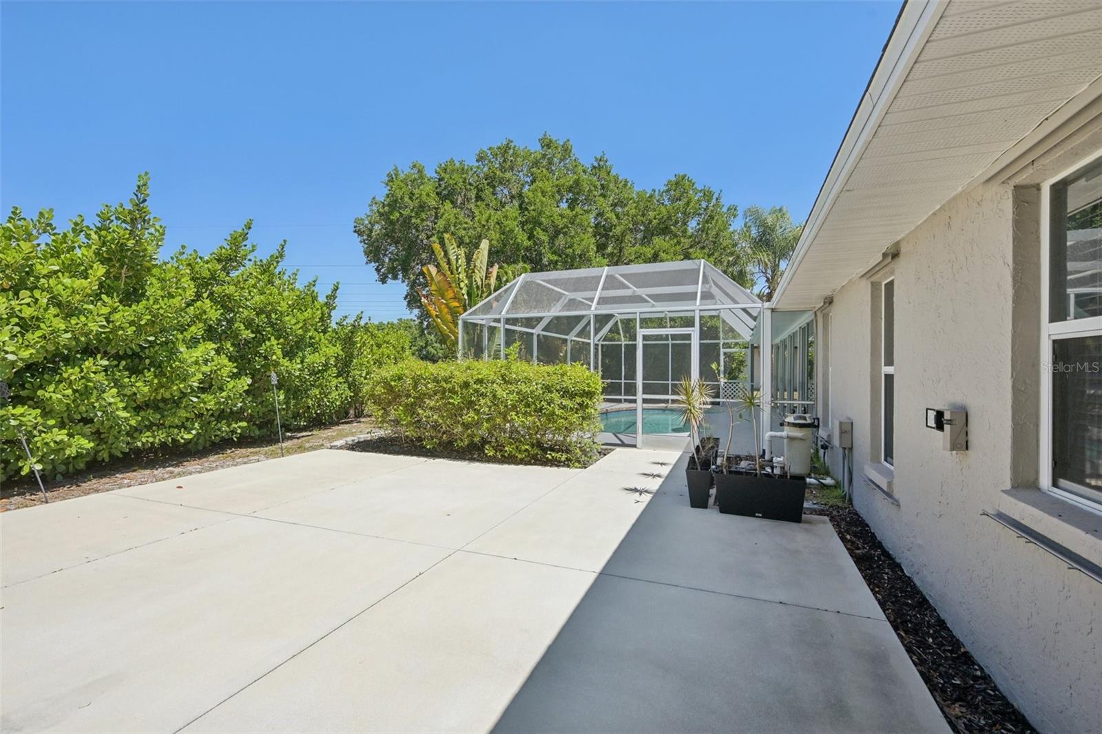 DEER HOLLOW - Residential