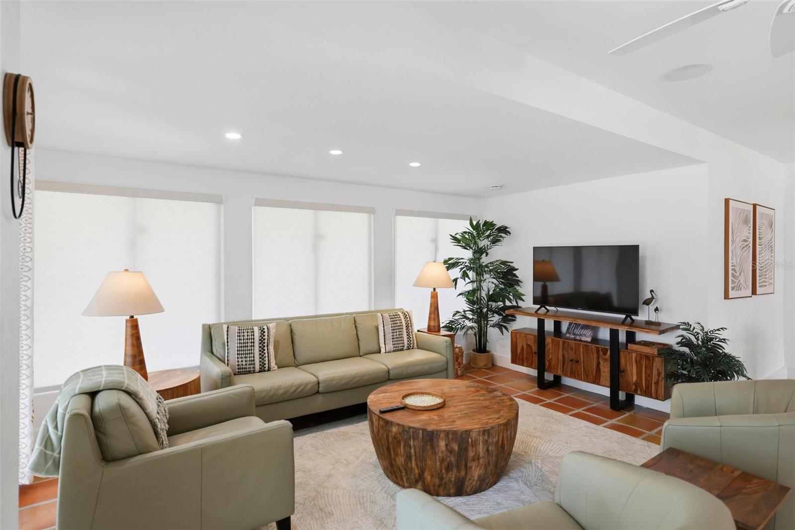 SAINT ARMANDS DIV JOHN RINGLING ESTATES - Residential