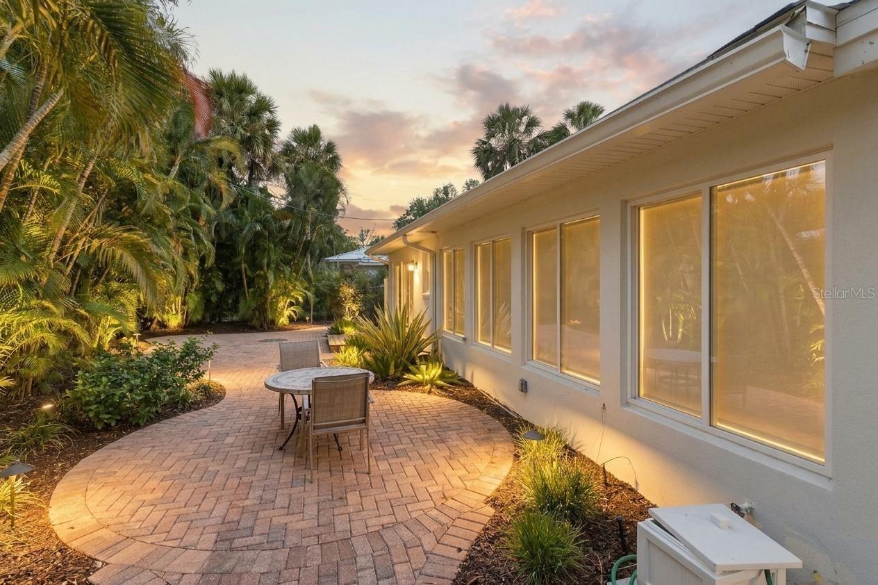 SAINT ARMANDS DIV JOHN RINGLING ESTATES - Residential