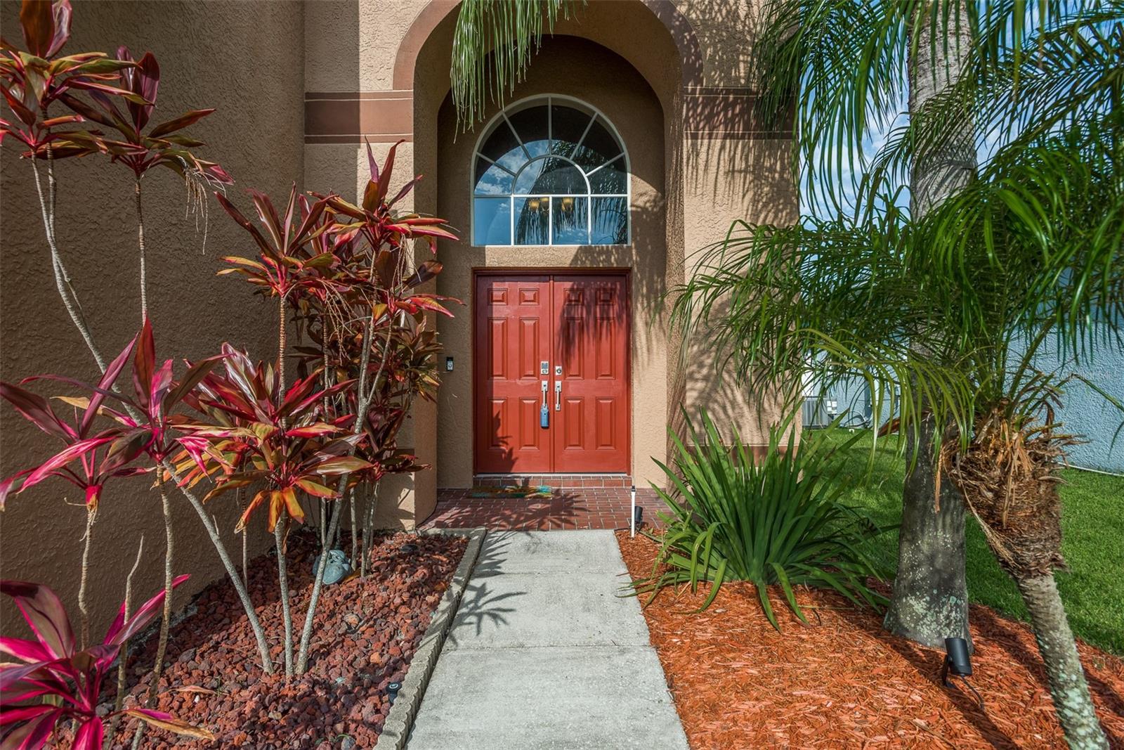 1633 SHADY OAKS DRIVE