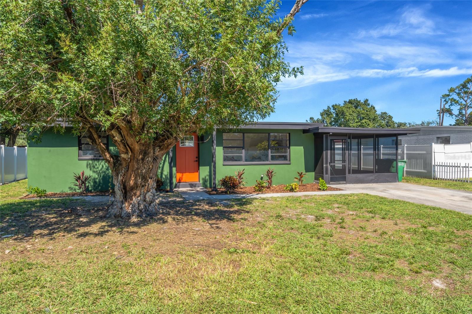 4003 W MONTGOMERY TERRACE