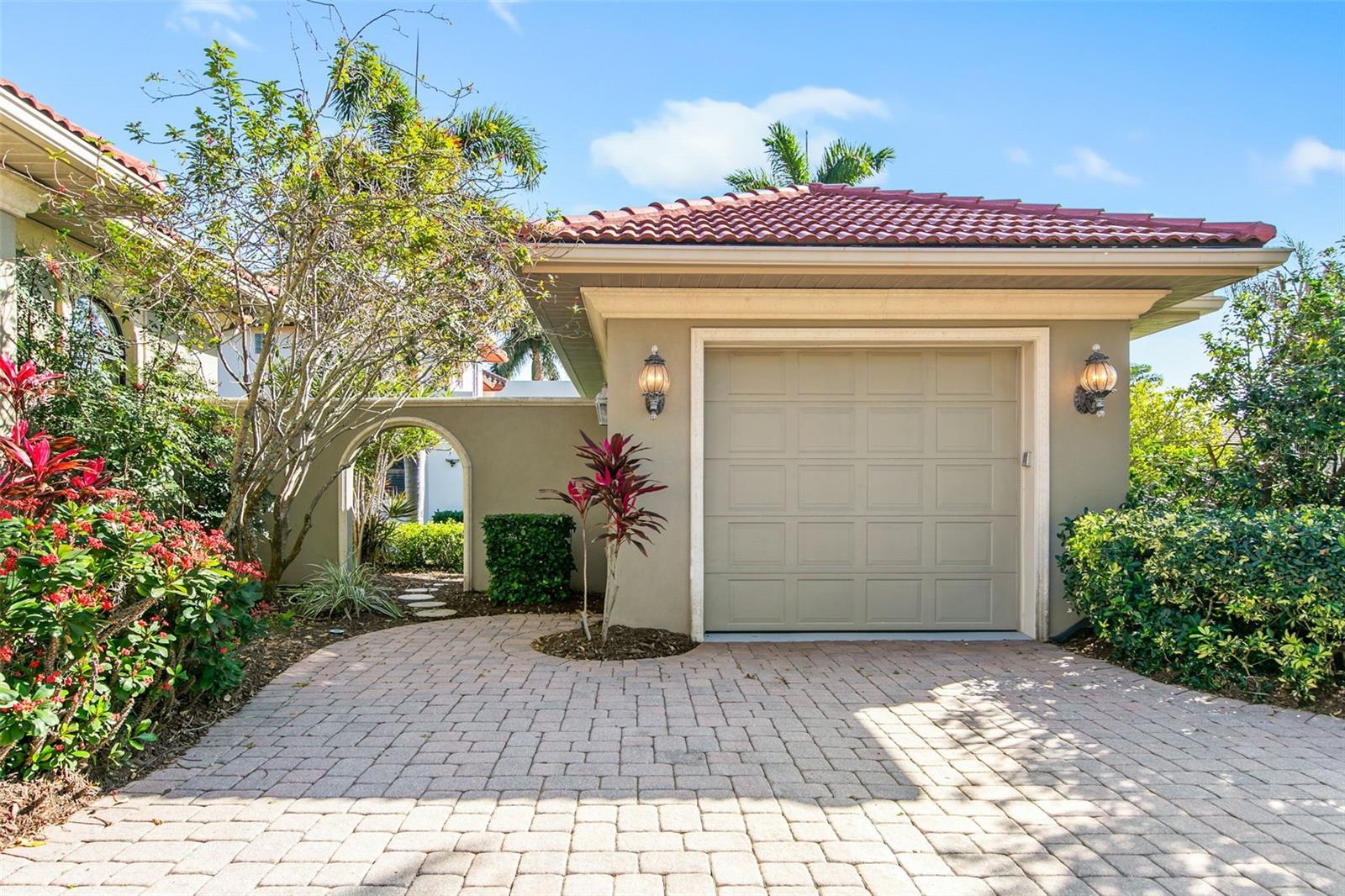 SUNSET PLACE - Residential