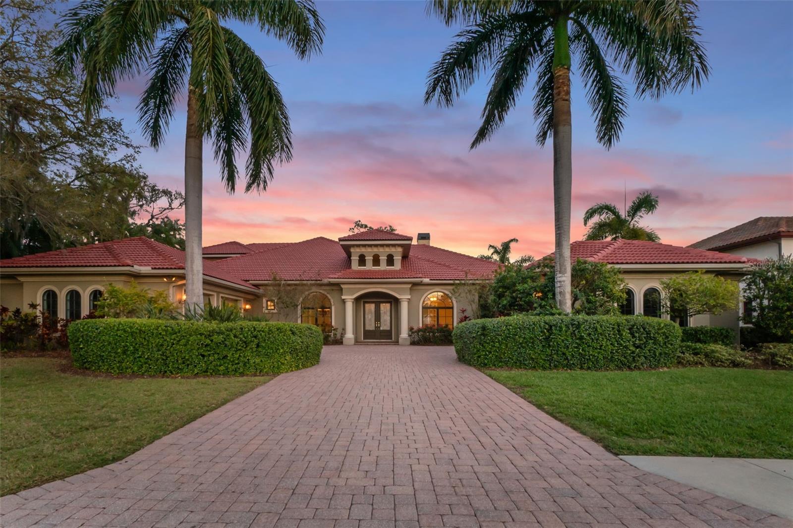 SUNSET PLACE - Residential