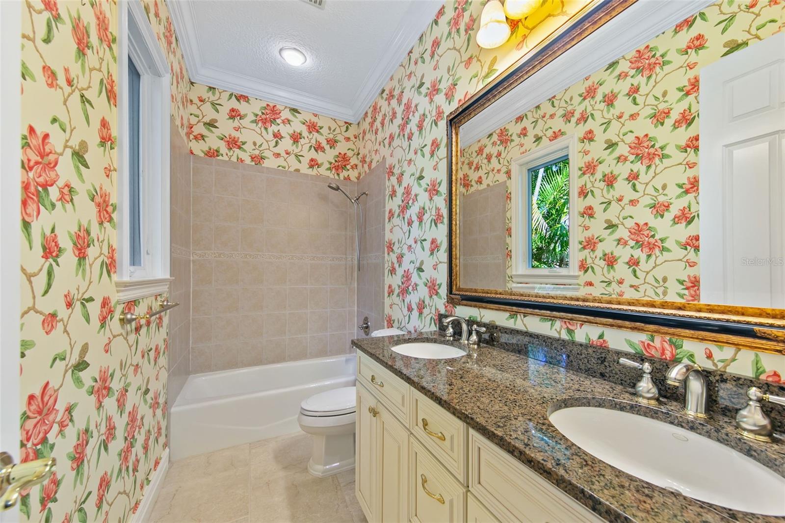 SUNSET PLACE - Residential