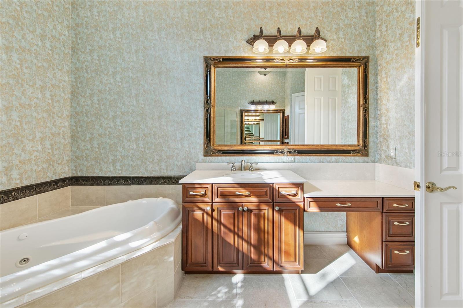 SUNSET PLACE - Residential