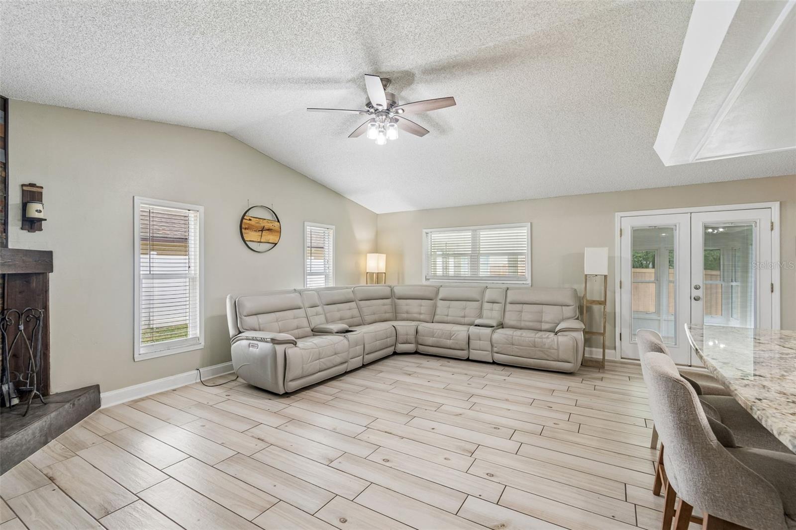BEACON MEADOWS UNIT III B - Residential