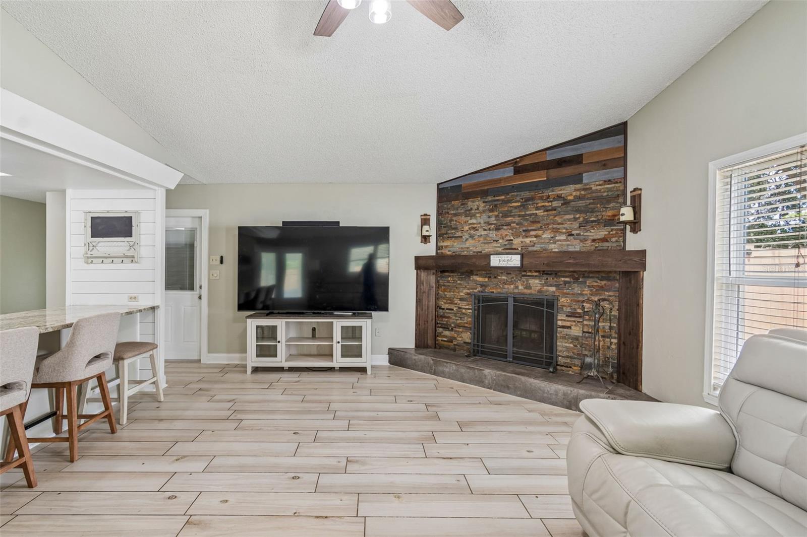 BEACON MEADOWS UNIT III B - Residential