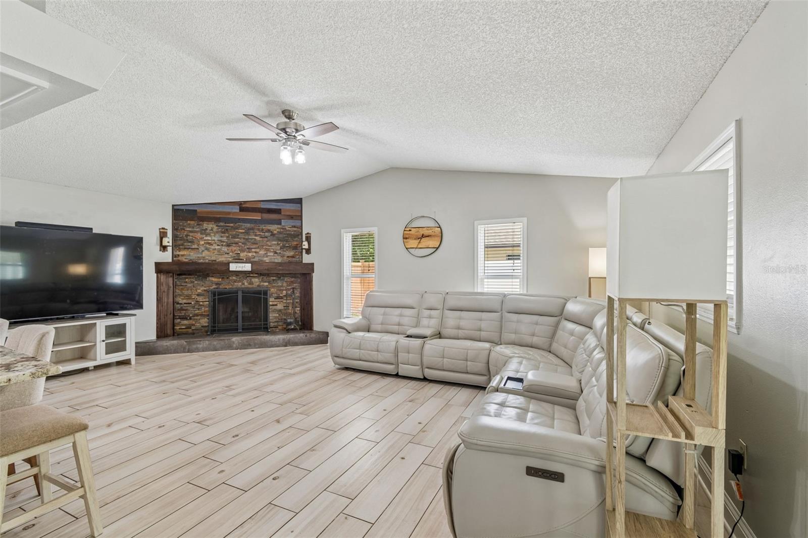 BEACON MEADOWS UNIT III B - Residential