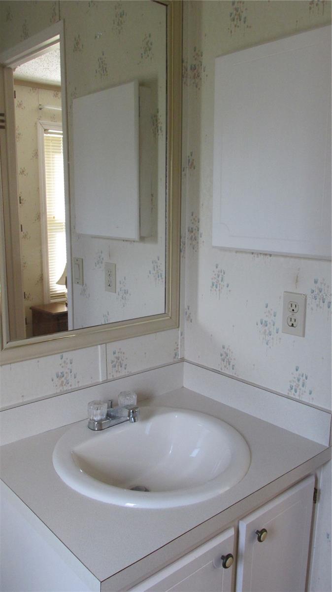 SWEETWATER GOLF & TENNIS CLUB ADD 01 - Residential