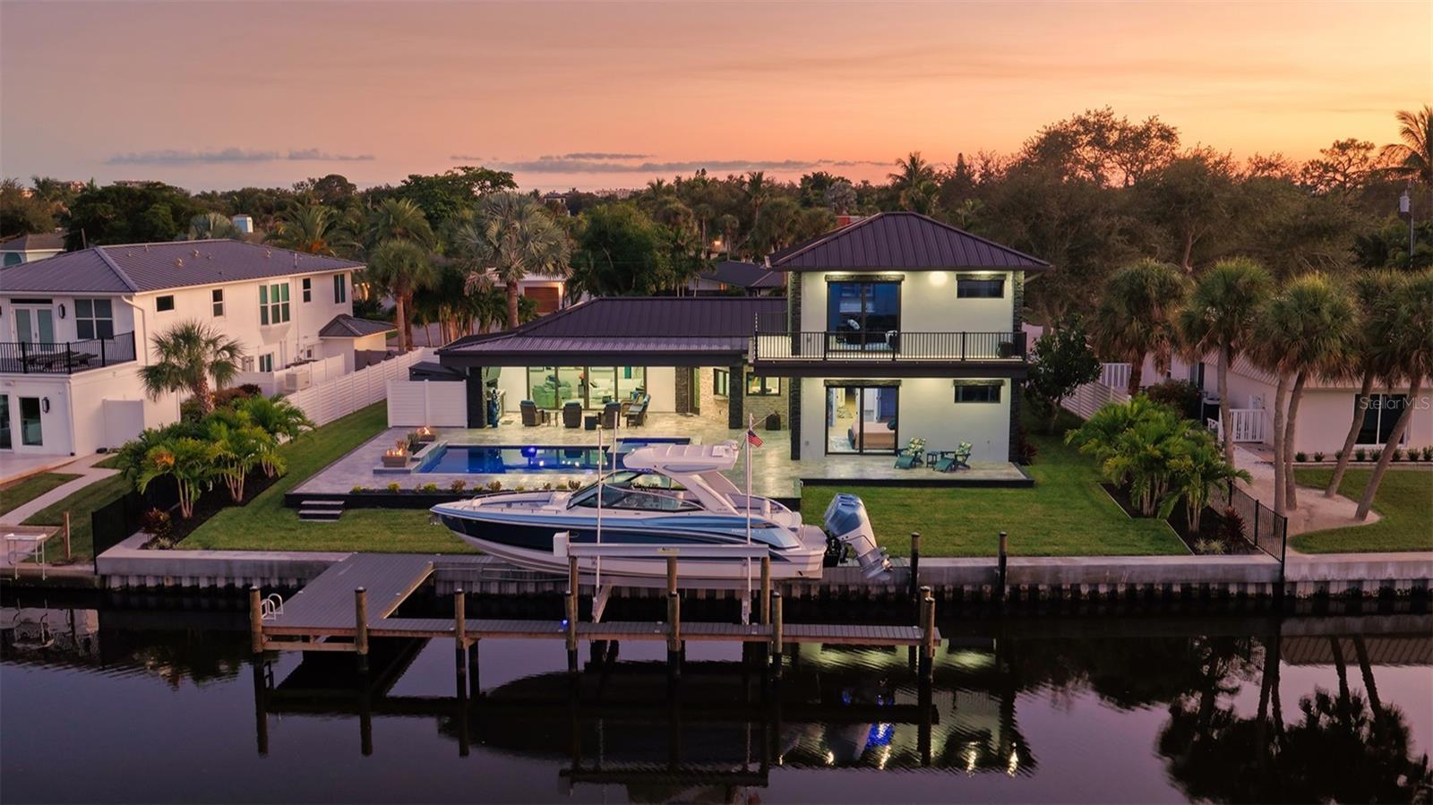 809 IDLEWILD WAY